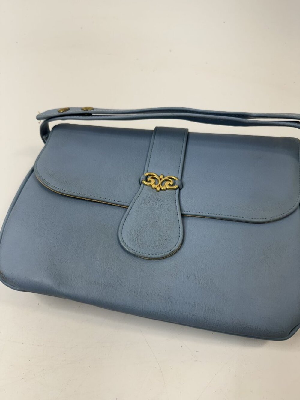 Vintage Blue Faux Leather Shoulder Bag With Gold Clasp & Adjustable Strap